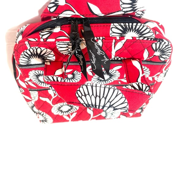 Vera Bradley Red, Black, & White Flora Tech Organizer/ Cosmetic Bag NWOT - Picture 8 of 10